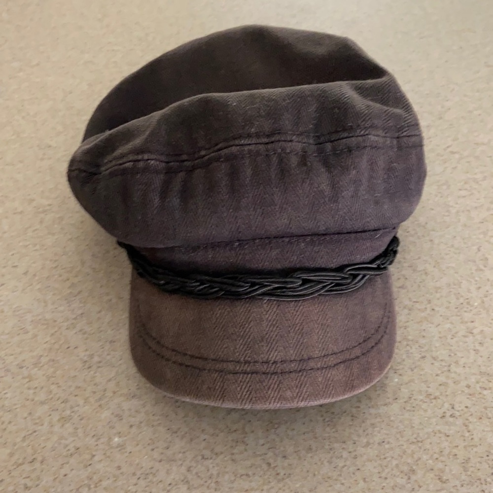 Men’s black faded a lil Brixton